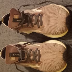 Brooks Levitate 4